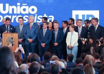 União Brasil e PP oficializam superfederação com foco nas eleições de 2026